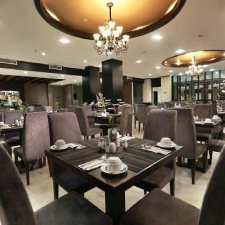 Aston Karimun City Hotel Tanjung Balai Karimun Extérieur photo