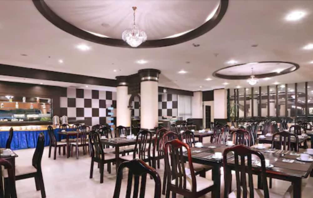 Aston Karimun City Hotel Tanjung Balai Karimun Extérieur photo