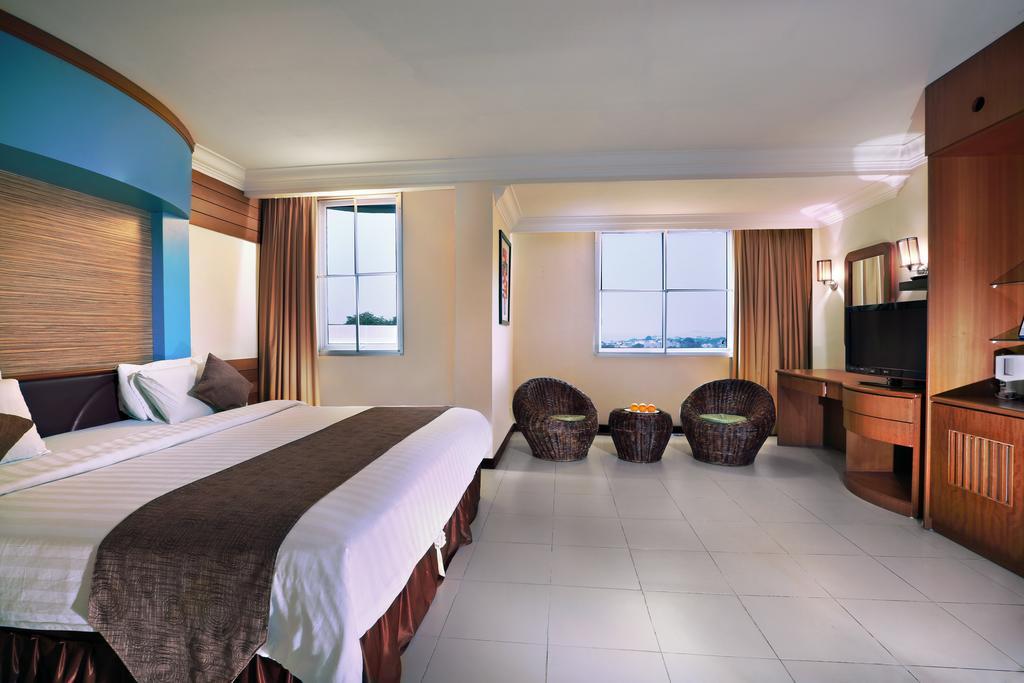 Aston Karimun City Hotel Tanjung Balai Karimun Extérieur photo