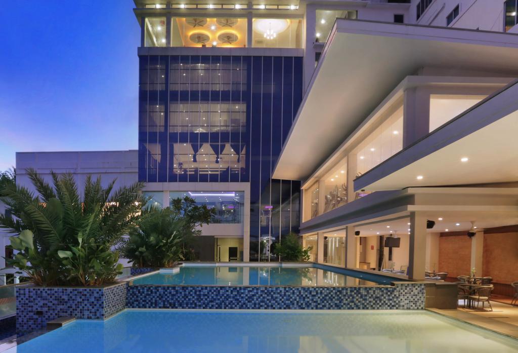 Aston Karimun City Hotel Tanjung Balai Karimun Extérieur photo
