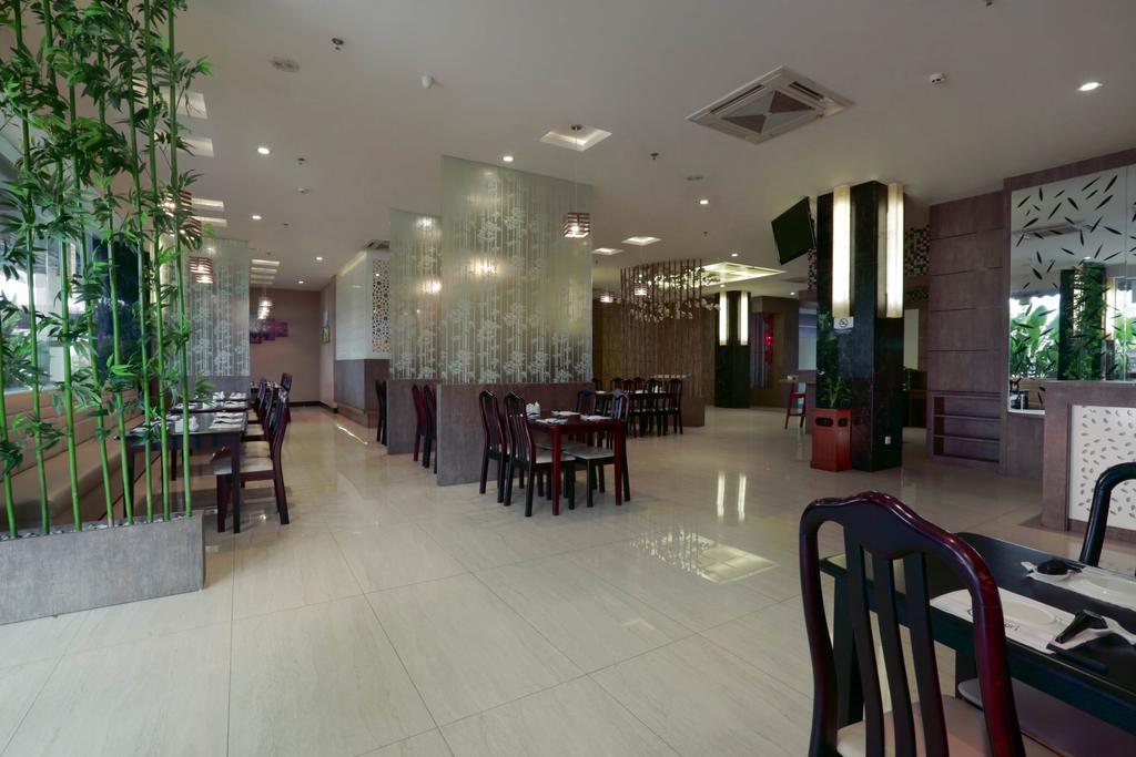 Aston Karimun City Hotel Tanjung Balai Karimun Extérieur photo