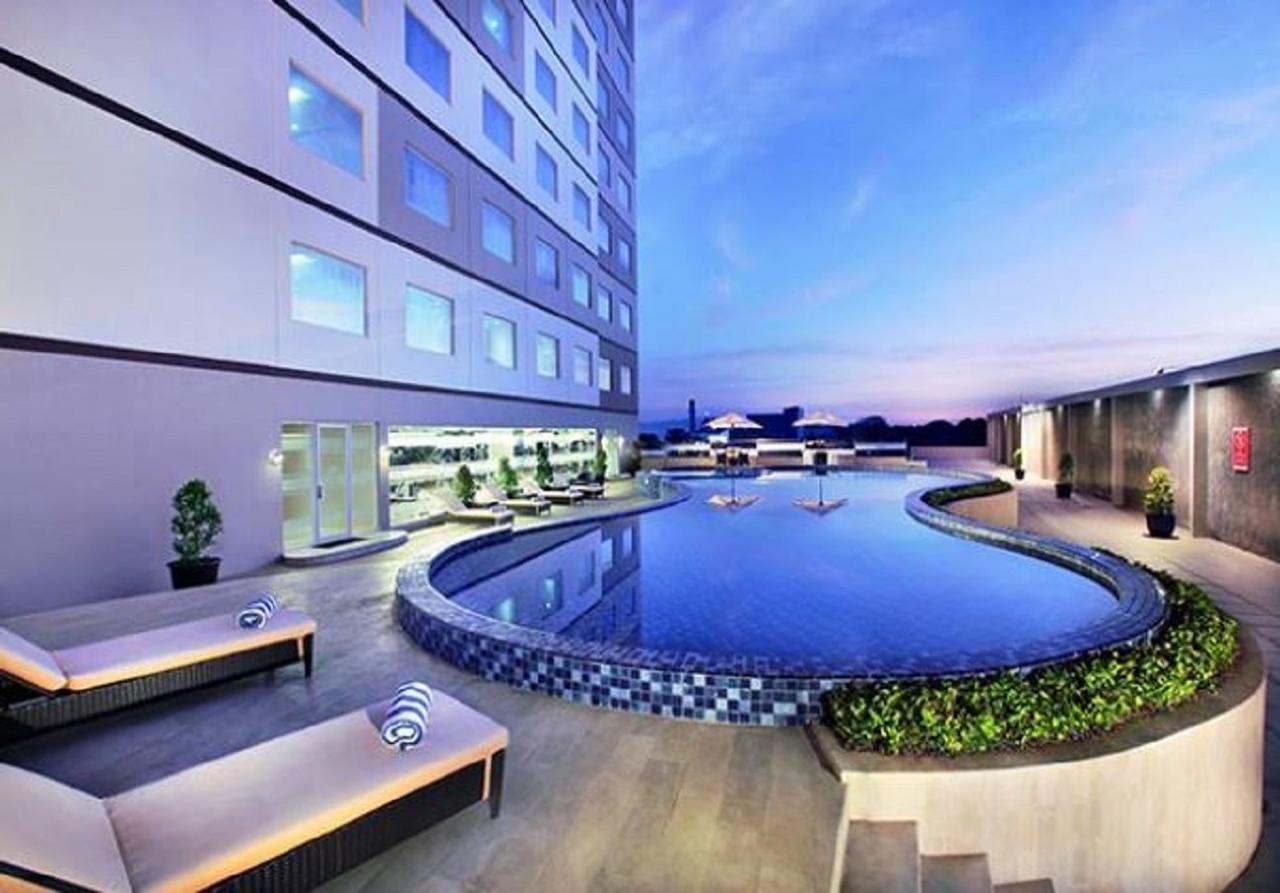 Aston Karimun City Hotel Tanjung Balai Karimun Extérieur photo