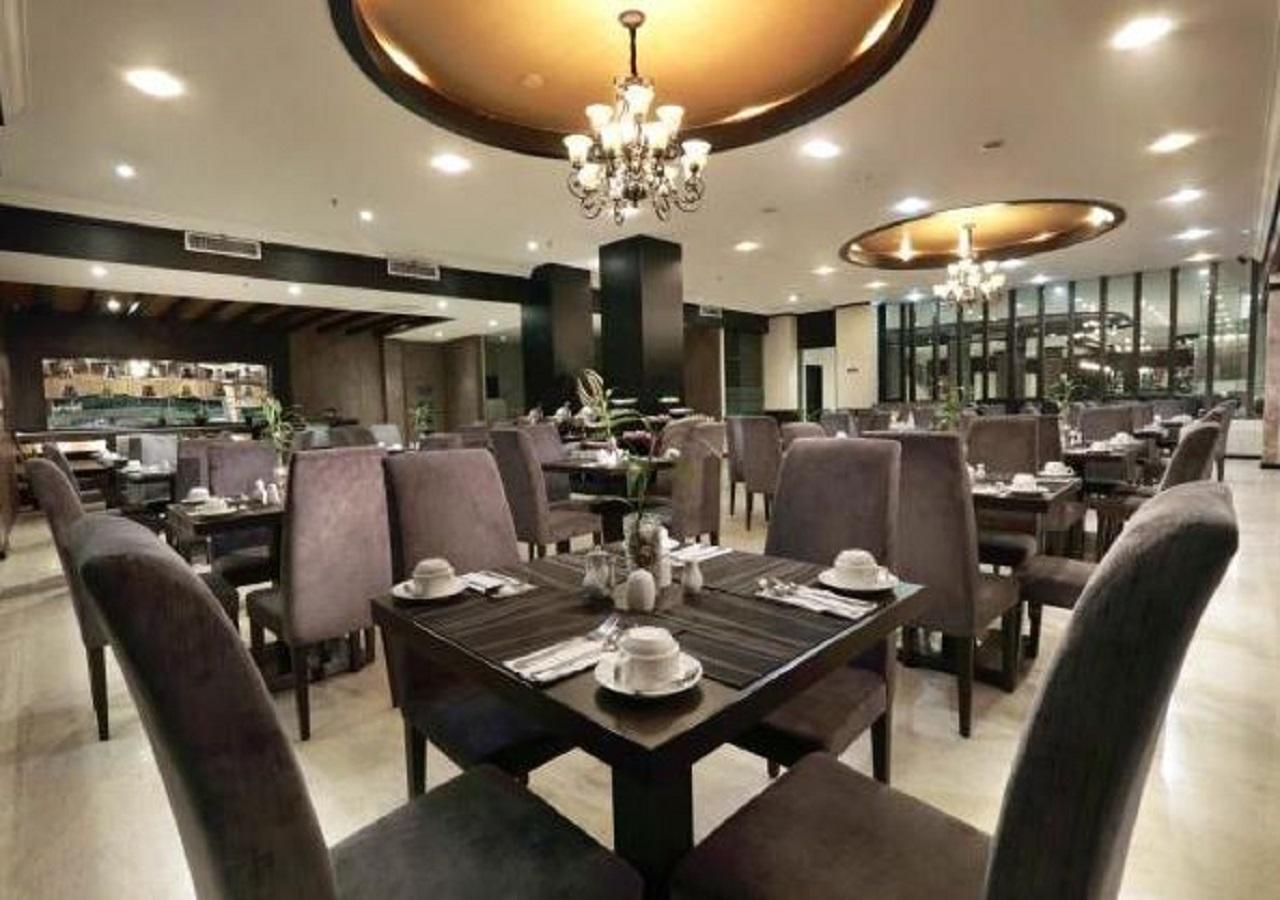 Aston Karimun City Hotel Tanjung Balai Karimun Extérieur photo