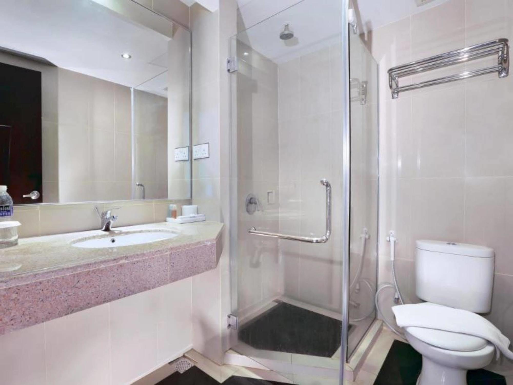 Aston Karimun City Hotel Tanjung Balai Karimun Extérieur photo
